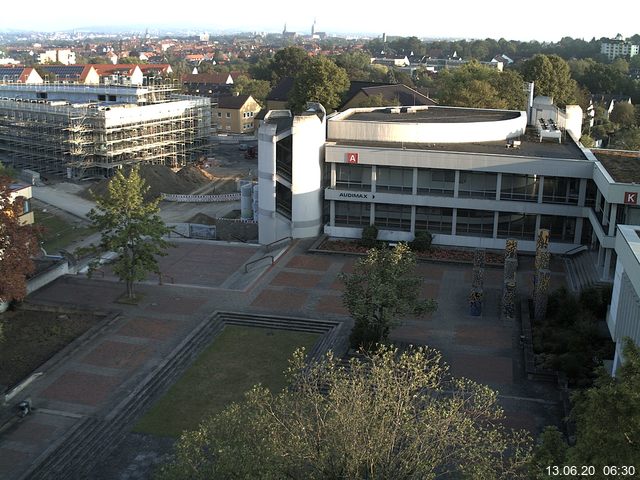 Foto der Webcam: Verwaltungsgeb&auml;ude, Innenhof mit Audimax, H&ouml;rsaal-Geb&auml;ude 1
