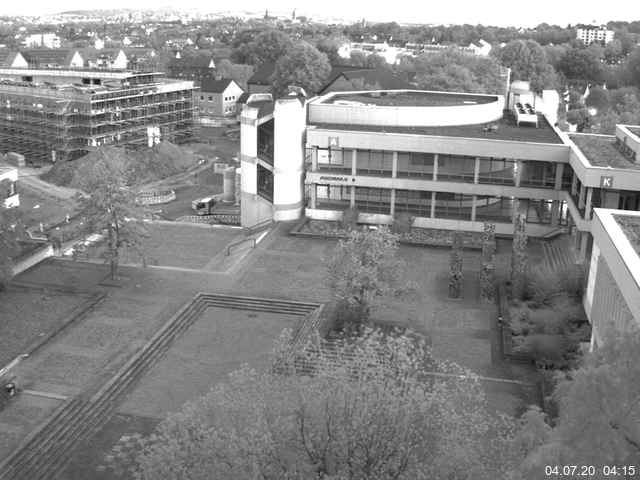 Foto der Webcam: Verwaltungsgebäude, Innenhof mit Audimax, Hörsaal-Gebäude 1