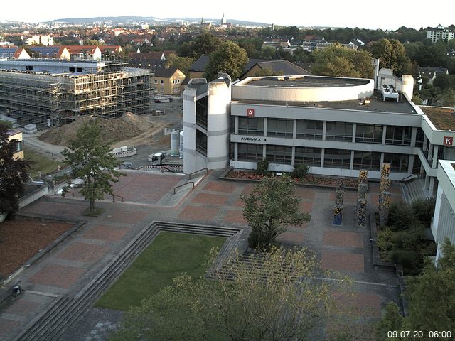 Foto der Webcam: Verwaltungsgeb&auml;ude, Innenhof mit Audimax, H&ouml;rsaal-Geb&auml;ude 1