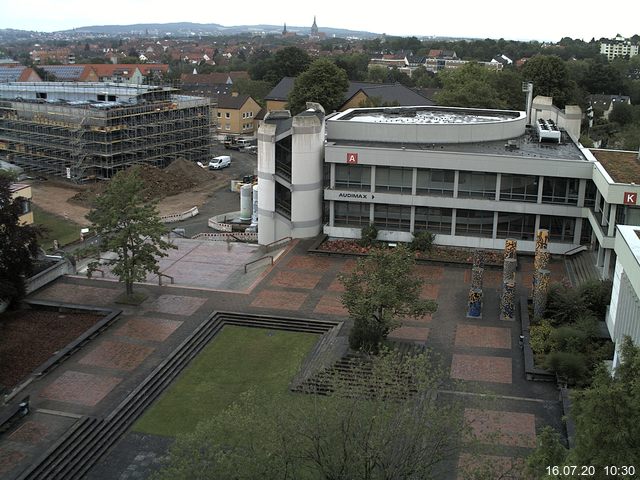 Foto der Webcam: Verwaltungsgeb&auml;ude, Innenhof mit Audimax, H&ouml;rsaal-Geb&auml;ude 1