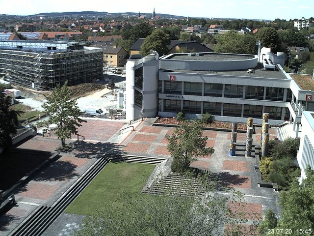 Foto der Webcam: Verwaltungsgeb&auml;ude, Innenhof mit Audimax, H&ouml;rsaal-Geb&auml;ude 1