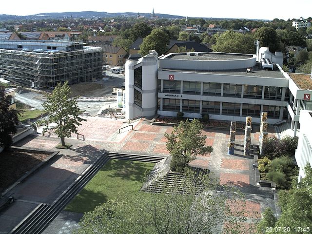 Foto der Webcam: Verwaltungsgeb&auml;ude, Innenhof mit Audimax, H&ouml;rsaal-Geb&auml;ude 1