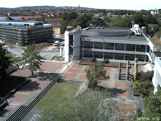 Foto der Webcam: Verwaltungsgeb&auml;ude, Innenhof mit Audimax, H&ouml;rsaal-Geb&auml;ude 1