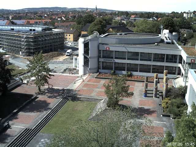 Foto der Webcam: Verwaltungsgeb&auml;ude, Innenhof mit Audimax, H&ouml;rsaal-Geb&auml;ude 1
