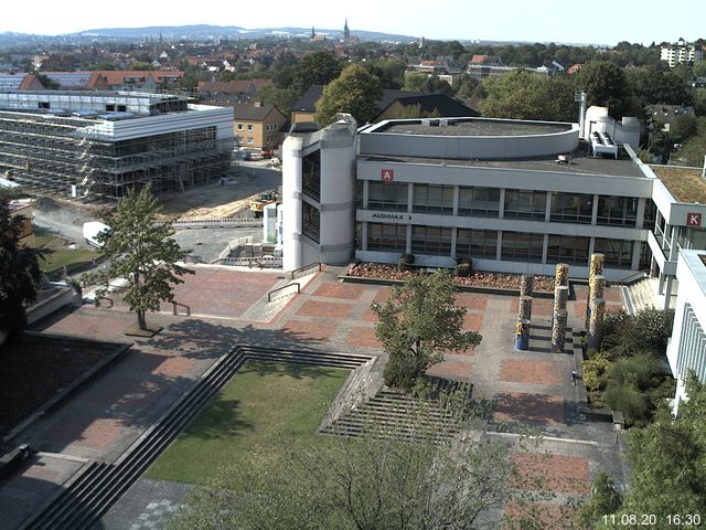 Foto der Webcam: Verwaltungsgeb&auml;ude, Innenhof mit Audimax, H&ouml;rsaal-Geb&auml;ude 1