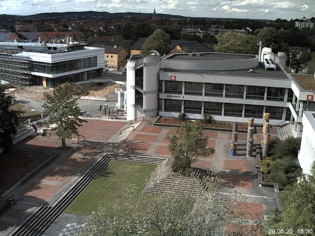 Foto der Webcam: Verwaltungsgeb&auml;ude, Innenhof mit Audimax, H&ouml;rsaal-Geb&auml;ude 1