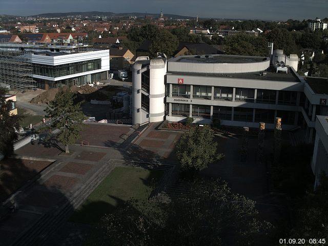Foto der Webcam: Verwaltungsgeb&auml;ude, Innenhof mit Audimax, H&ouml;rsaal-Geb&auml;ude 1