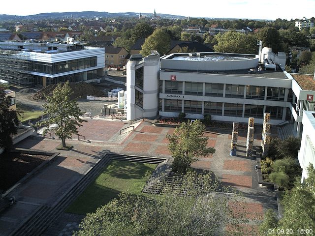 Foto der Webcam: Verwaltungsgeb&auml;ude, Innenhof mit Audimax, H&ouml;rsaal-Geb&auml;ude 1