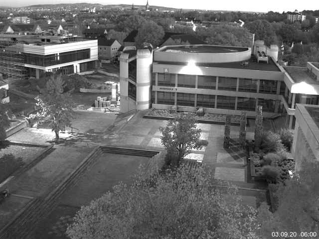 Foto der Webcam: Verwaltungsgeb&auml;ude, Innenhof mit Audimax, H&ouml;rsaal-Geb&auml;ude 1