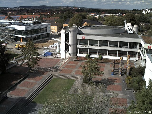 Foto der Webcam: Verwaltungsgeb&auml;ude, Innenhof mit Audimax, H&ouml;rsaal-Geb&auml;ude 1