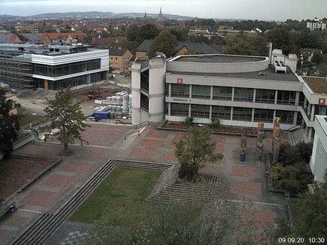 Foto der Webcam: Verwaltungsgeb&auml;ude, Innenhof mit Audimax, H&ouml;rsaal-Geb&auml;ude 1