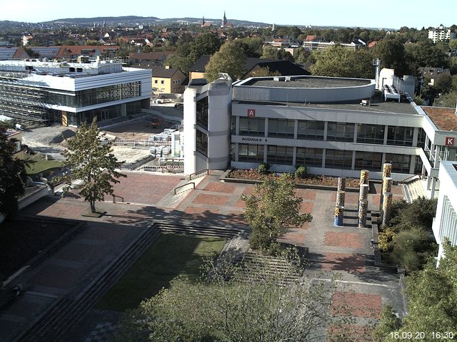 Foto der Webcam: Verwaltungsgeb&auml;ude, Innenhof mit Audimax, H&ouml;rsaal-Geb&auml;ude 1