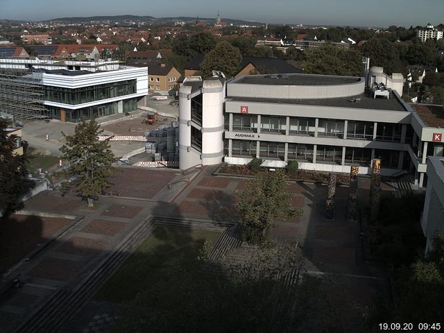 Foto der Webcam: Verwaltungsgeb&auml;ude, Innenhof mit Audimax, H&ouml;rsaal-Geb&auml;ude 1