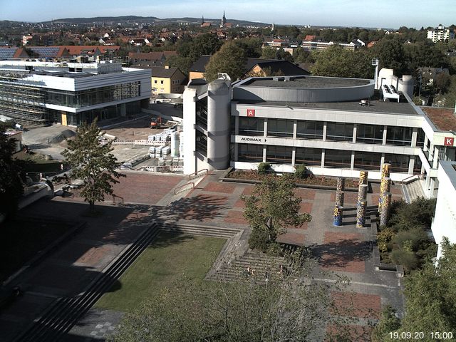 Foto der Webcam: Verwaltungsgeb&auml;ude, Innenhof mit Audimax, H&ouml;rsaal-Geb&auml;ude 1
