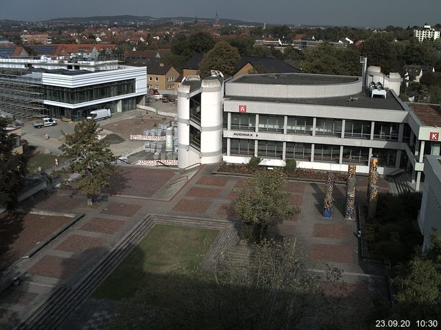 Foto der Webcam: Verwaltungsgeb&auml;ude, Innenhof mit Audimax, H&ouml;rsaal-Geb&auml;ude 1