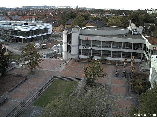 Foto der Webcam: Verwaltungsgebäude, Innenhof mit Audimax, Hörsaal-Gebäude 1