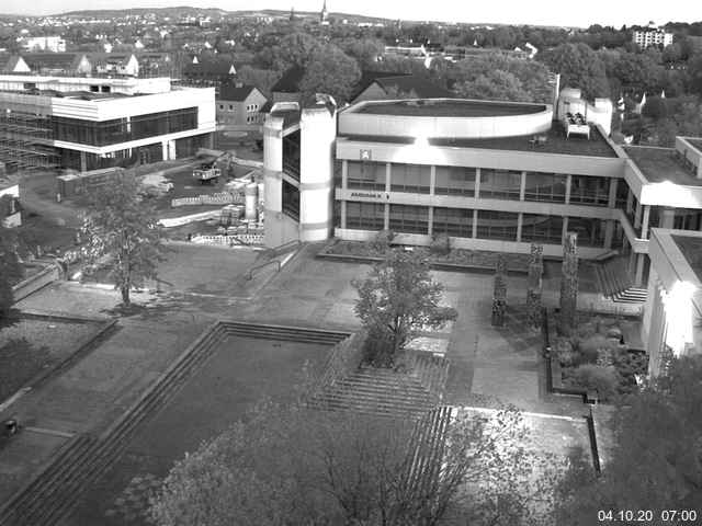 Foto der Webcam: Verwaltungsgeb&auml;ude, Innenhof mit Audimax, H&ouml;rsaal-Geb&auml;ude 1