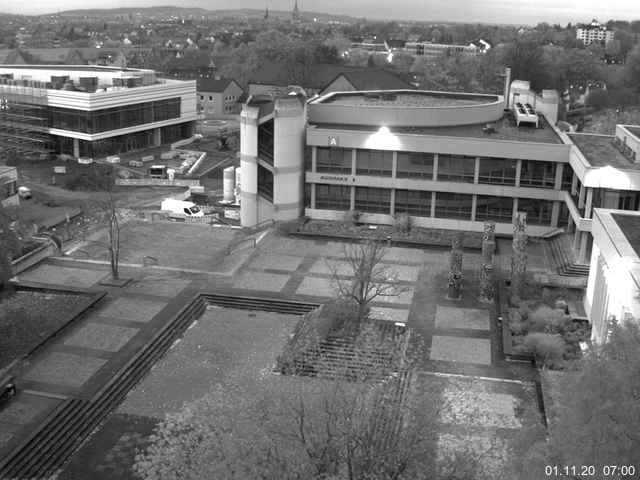 Foto der Webcam: Verwaltungsgeb&auml;ude, Innenhof mit Audimax, H&ouml;rsaal-Geb&auml;ude 1