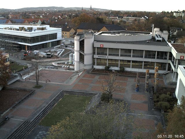 Foto der Webcam: Verwaltungsgeb&auml;ude, Innenhof mit Audimax, H&ouml;rsaal-Geb&auml;ude 1