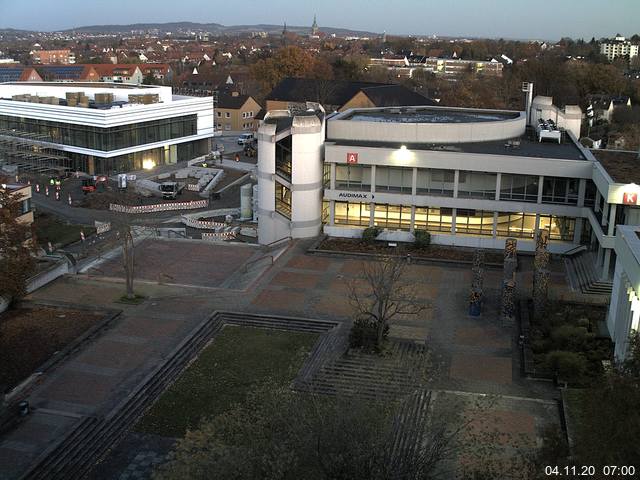 Foto der Webcam: Verwaltungsgeb&auml;ude, Innenhof mit Audimax, H&ouml;rsaal-Geb&auml;ude 1