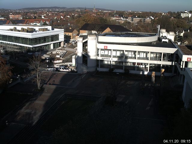 Foto der Webcam: Verwaltungsgebäude, Innenhof mit Audimax, Hörsaal-Gebäude 1