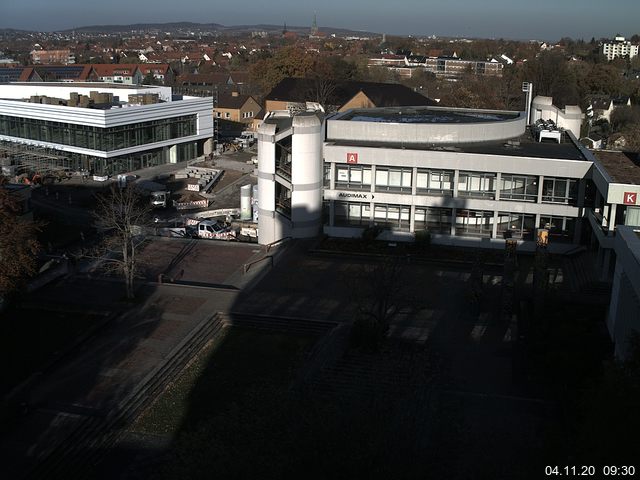 Foto der Webcam: Verwaltungsgebäude, Innenhof mit Audimax, Hörsaal-Gebäude 1