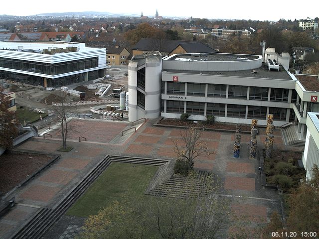 Foto der Webcam: Verwaltungsgeb&auml;ude, Innenhof mit Audimax, H&ouml;rsaal-Geb&auml;ude 1
