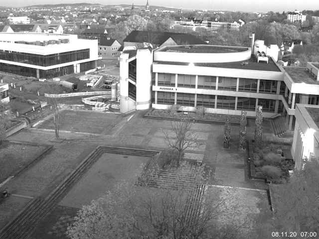 Foto der Webcam: Verwaltungsgeb&auml;ude, Innenhof mit Audimax, H&ouml;rsaal-Geb&auml;ude 1