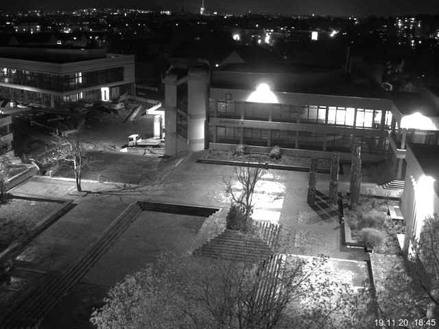 Foto der Webcam: Verwaltungsgeb&auml;ude, Innenhof mit Audimax, H&ouml;rsaal-Geb&auml;ude 1
