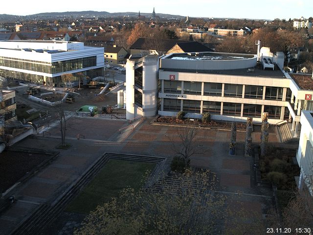Foto der Webcam: Verwaltungsgeb&auml;ude, Innenhof mit Audimax, H&ouml;rsaal-Geb&auml;ude 1