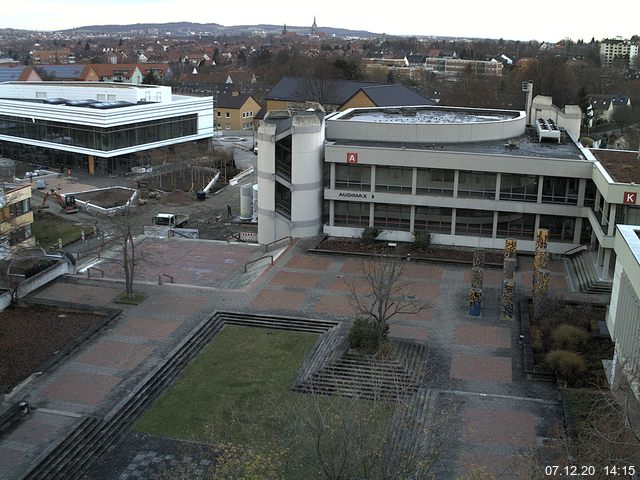 Foto der Webcam: Verwaltungsgebäude, Innenhof mit Audimax, Hörsaal-Gebäude 1