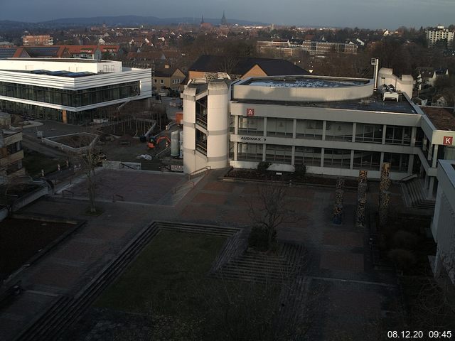 Foto der Webcam: Verwaltungsgebäude, Innenhof mit Audimax, Hörsaal-Gebäude 1