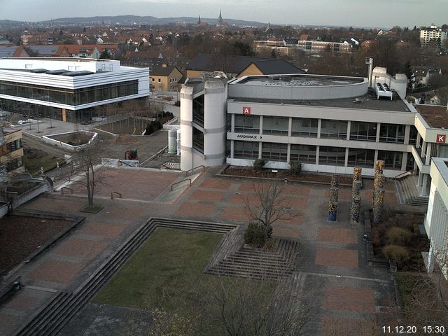 Foto der Webcam: Verwaltungsgeb&auml;ude, Innenhof mit Audimax, H&ouml;rsaal-Geb&auml;ude 1