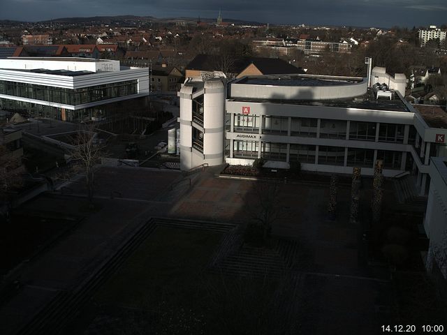 Foto der Webcam: Verwaltungsgebäude, Innenhof mit Audimax, Hörsaal-Gebäude 1