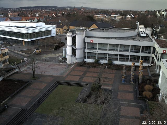 Foto der Webcam: Verwaltungsgebäude, Innenhof mit Audimax, Hörsaal-Gebäude 1