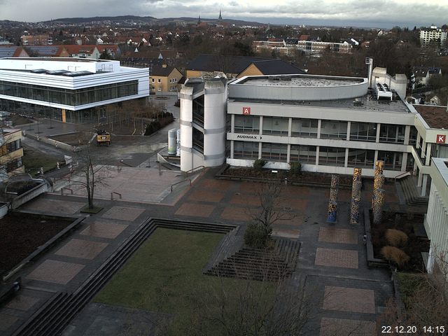 Foto der Webcam: Verwaltungsgebäude, Innenhof mit Audimax, Hörsaal-Gebäude 1