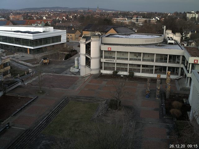 Foto der Webcam: Verwaltungsgebäude, Innenhof mit Audimax, Hörsaal-Gebäude 1