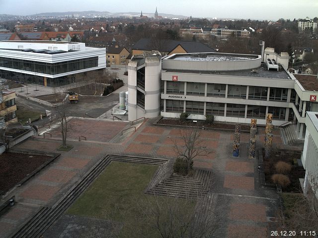 Foto der Webcam: Verwaltungsgebäude, Innenhof mit Audimax, Hörsaal-Gebäude 1