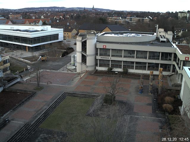 Foto der Webcam: Verwaltungsgebäude, Innenhof mit Audimax, Hörsaal-Gebäude 1