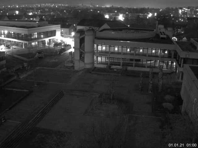 Foto der Webcam: Verwaltungsgebäude, Innenhof mit Audimax, Hörsaal-Gebäude 1