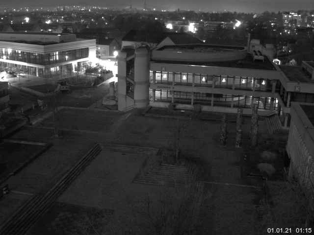 Foto der Webcam: Verwaltungsgebäude, Innenhof mit Audimax, Hörsaal-Gebäude 1