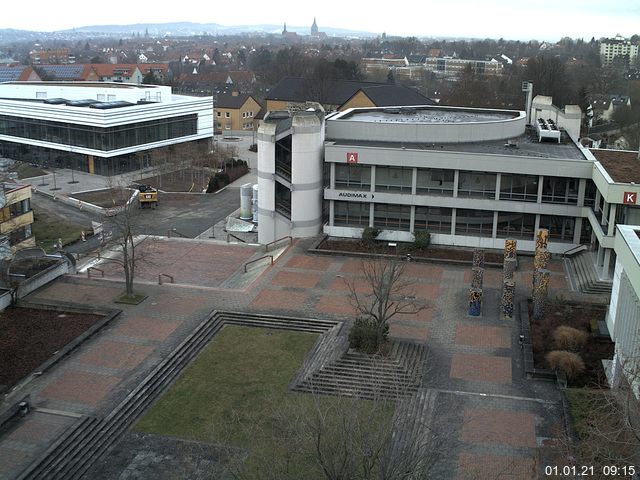 Foto der Webcam: Verwaltungsgebäude, Innenhof mit Audimax, Hörsaal-Gebäude 1