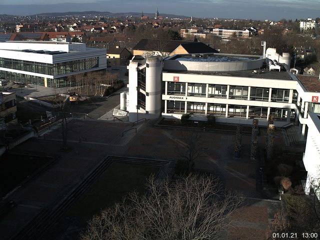 Foto der Webcam: Verwaltungsgebäude, Innenhof mit Audimax, Hörsaal-Gebäude 1