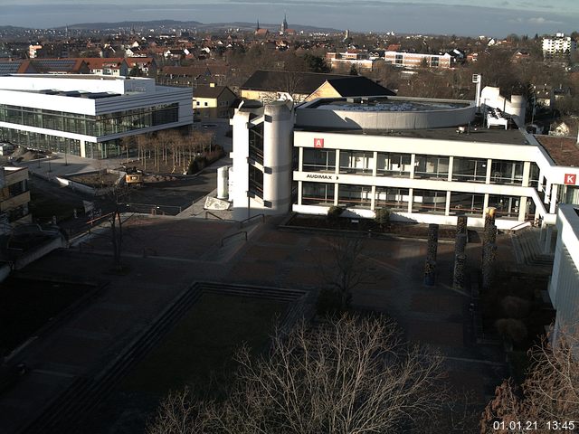 Foto der Webcam: Verwaltungsgebäude, Innenhof mit Audimax, Hörsaal-Gebäude 1