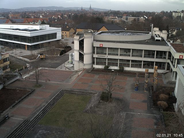 Foto der Webcam: Verwaltungsgebäude, Innenhof mit Audimax, Hörsaal-Gebäude 1