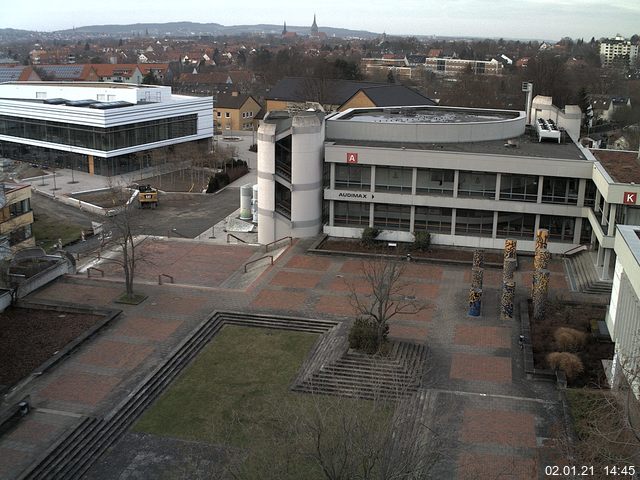 Foto der Webcam: Verwaltungsgebäude, Innenhof mit Audimax, Hörsaal-Gebäude 1