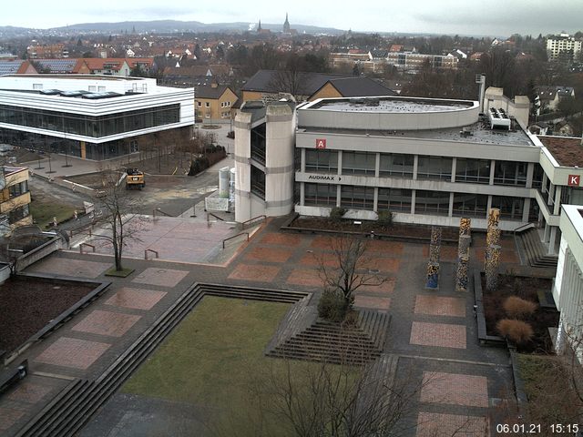 Foto der Webcam: Verwaltungsgeb&auml;ude, Innenhof mit Audimax, H&ouml;rsaal-Geb&auml;ude 1