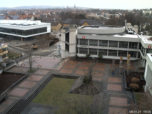 Foto der Webcam: Verwaltungsgebäude, Innenhof mit Audimax, Hörsaal-Gebäude 1