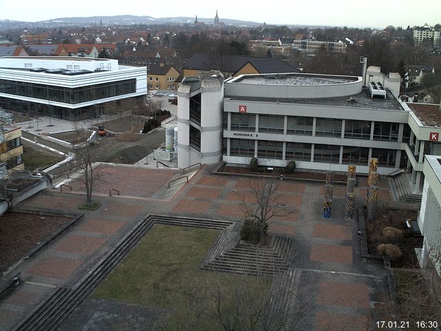 Foto der Webcam: Verwaltungsgeb&auml;ude, Innenhof mit Audimax, H&ouml;rsaal-Geb&auml;ude 1