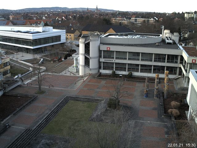 Foto der Webcam: Verwaltungsgeb&auml;ude, Innenhof mit Audimax, H&ouml;rsaal-Geb&auml;ude 1